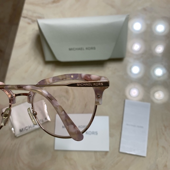 Michael Kors Savannah Sunglasses - Picture 13 of 16